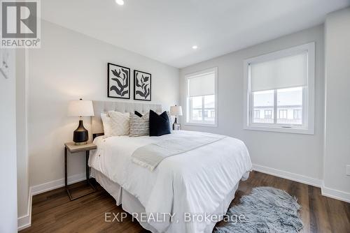 8 Mulhollard Lane, Hamilton (Ancaster), ON - Indoor Photo Showing Bedroom