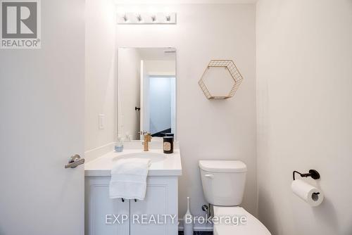 8 Mulhollard Lane, Hamilton (Ancaster), ON - Indoor Photo Showing Bathroom