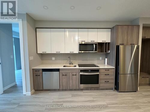 3201 - 20 George Street, Hamilton (Central), ON - Indoor Photo Showing Kitchen