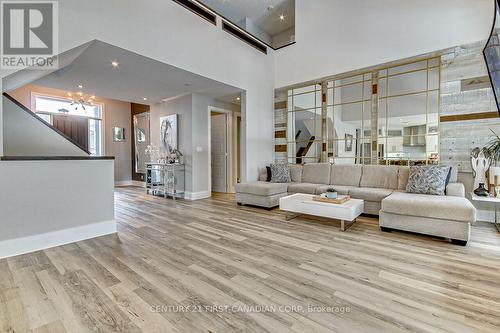 1308 Birchwood Drive, London, ON - Indoor Photo Showing Living Room