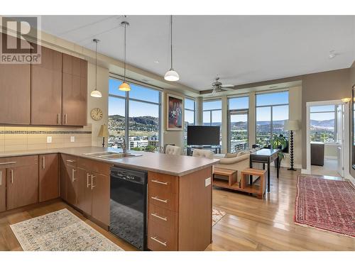 1329 Ellis Street Unit# 1005, Kelowna, BC - Indoor Photo Showing Kitchen With Double Sink