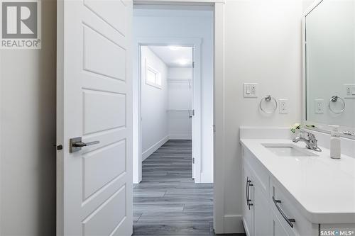 1037 Maplewood Drive, Moose Jaw, SK - Indoor Photo Showing Bathroom