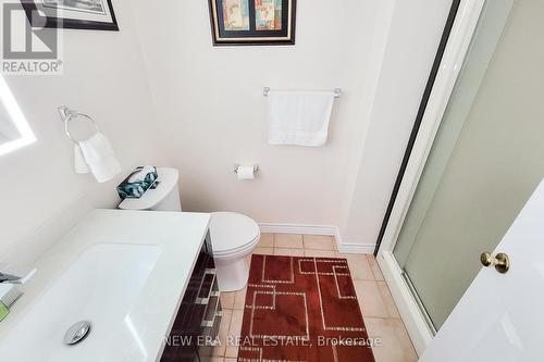 7994 Oakridge Drive, Niagara Falls, ON - Indoor Photo Showing Bathroom