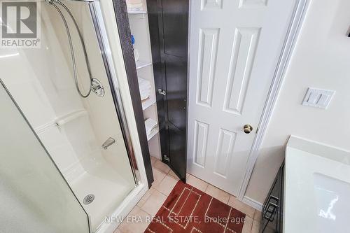 7994 Oakridge Drive, Niagara Falls, ON - Indoor Photo Showing Bathroom