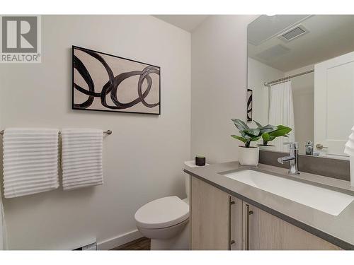 685 Boynton Place Unit# 62, Kelowna, BC - Indoor Photo Showing Bathroom