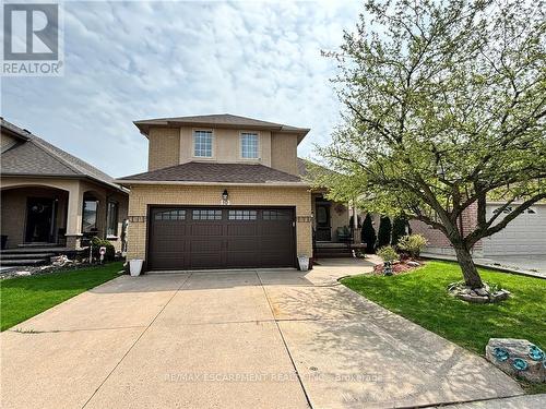 10 Summerfield Avenue, Hamilton (Stoney Creek Mountain), ON - Outdoor With Facade