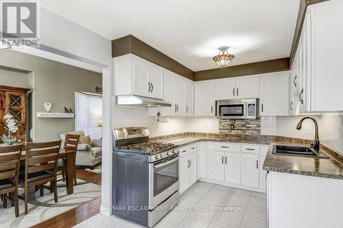 10 Summerfield Avenue, Hamilton (Stoney Creek Mountain), ON - Indoor Photo Showing Kitchen