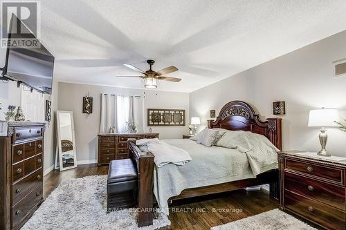 10 Summerfield Avenue, Hamilton (Stoney Creek Mountain), ON - Indoor Photo Showing Bedroom