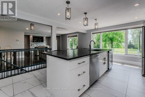 5954 Wellington Road 7, Centre Wellington, ON - Indoor Photo Showing Kitchen