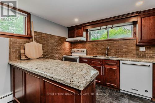 5954 Wellington Road 7, Centre Wellington, ON - Indoor Photo Showing Kitchen