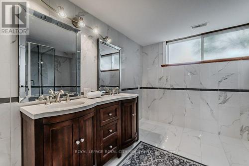 5954 Wellington Road 7, Centre Wellington, ON - Indoor Photo Showing Bathroom