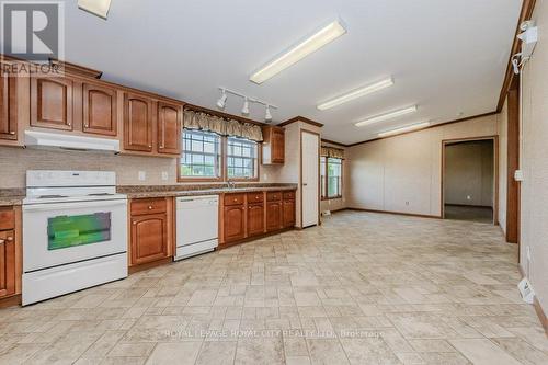 5954 Wellington Road 7, Centre Wellington, ON - Indoor Photo Showing Kitchen