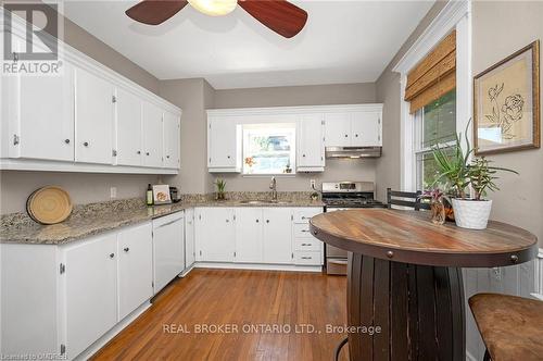 264 Winona Road, Hamilton (Winona), ON - Indoor Photo Showing Kitchen