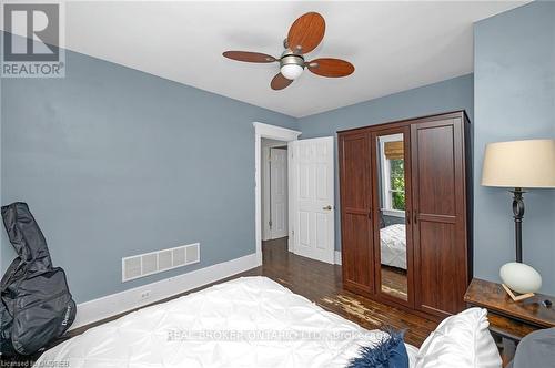 264 Winona Road, Hamilton (Winona), ON - Indoor Photo Showing Bedroom