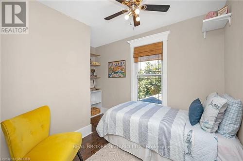 264 Winona Road, Hamilton (Winona), ON - Indoor Photo Showing Bedroom