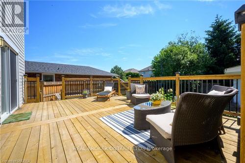 264 Winona Road, Hamilton (Winona), ON - Outdoor With Deck Patio Veranda With Exterior