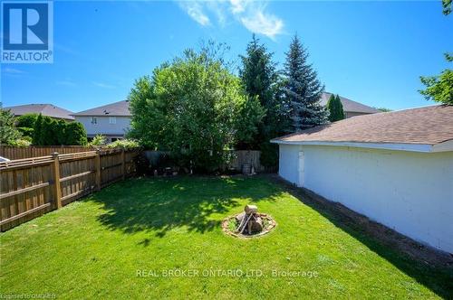 264 Winona Road, Hamilton (Winona), ON - Outdoor With Backyard