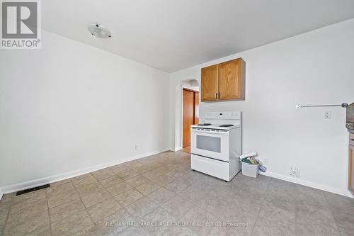 70 Dundas Street W, Greater Napanee, ON - Indoor Photo Showing Kitchen