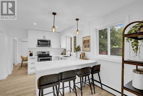 13 Delsey Street, Hamilton (Dundas), ON - Indoor Photo Showing Kitchen With Upgraded Kitchen