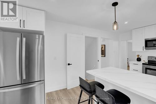 13 Delsey Street, Hamilton (Dundas), ON - Indoor Photo Showing Kitchen