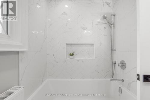 13 Delsey Street, Hamilton (Dundas), ON -  Photo Showing Bathroom