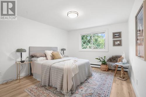 13 Delsey Street, Hamilton (Dundas), ON - Indoor Photo Showing Bedroom