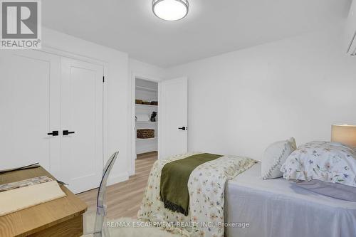 13 Delsey Street, Hamilton (Dundas), ON - Indoor Photo Showing Bedroom