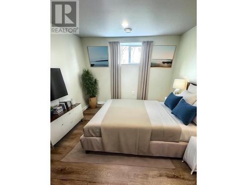 1021 Willow Street, Okanagan Falls, BC - Indoor Photo Showing Bedroom