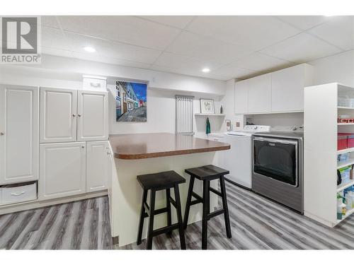 174 Ponderosa Avenue, Kaleden, BC - Indoor Photo Showing Kitchen