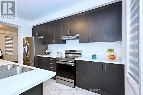 8 Copperhill Heights, Barrie (Painswick South), ON - Indoor Photo Showing Kitchen With Double Sink