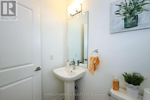 8 Copperhill Heights, Barrie (Painswick South), ON - Indoor Photo Showing Bathroom