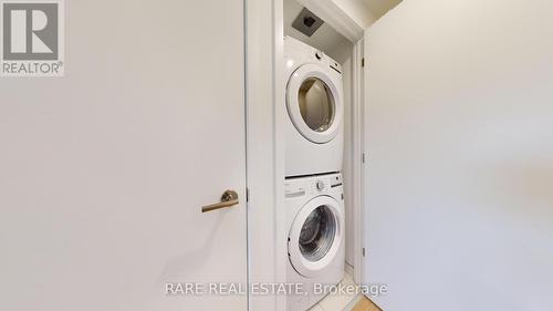 411 - 2720 Dundas Street W, Toronto (Junction Area), ON - Indoor Photo Showing Laundry Room