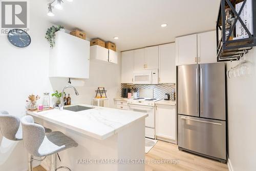 806 - 88 Palace Pier Court, Toronto (Mimico), ON - Indoor Photo Showing Kitchen