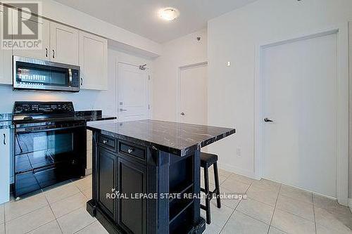 714 - 2490 Old Bronte Road, Oakville (Palermo West), ON - Indoor Photo Showing Kitchen