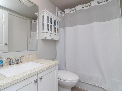 110-535 Manchester Rd, Victoria, BC - Indoor Photo Showing Bathroom