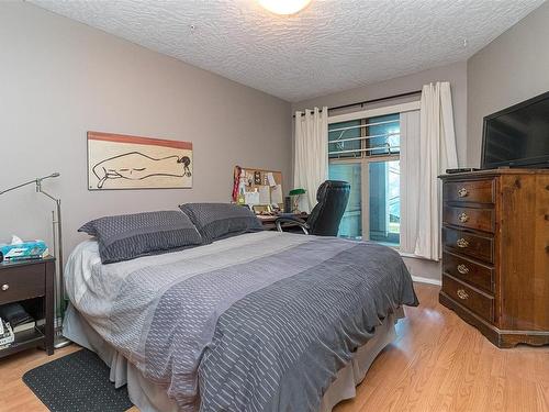 110-535 Manchester Rd, Victoria, BC - Indoor Photo Showing Bedroom