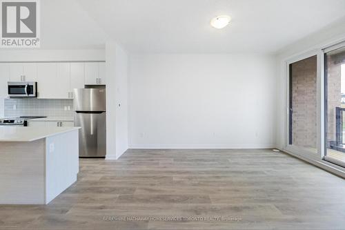 403 - 1865 Pickering Parkway, Pickering (Village East), ON - Indoor Photo Showing Kitchen