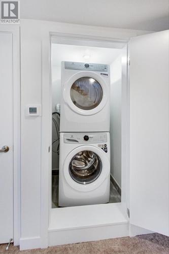 403 - 1865 Pickering Parkway, Pickering (Village East), ON - Indoor Photo Showing Laundry Room