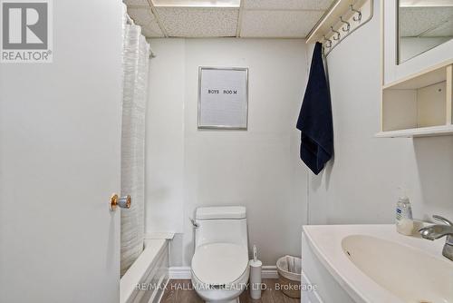 1635 Innisfil Beach Road, Innisfil (Alcona), ON - Indoor Photo Showing Bathroom