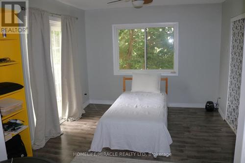 6234 Yonge Street, Innisfil (Churchill), ON - Indoor Photo Showing Bedroom