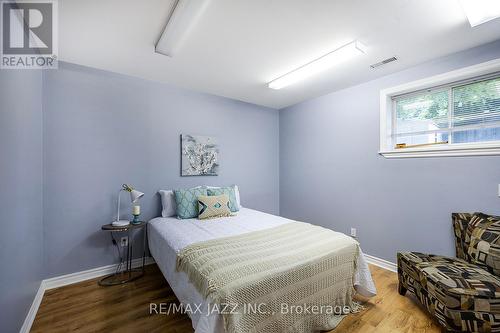 215 Niagara Drive, Oshawa (Samac), ON - Indoor Photo Showing Bedroom