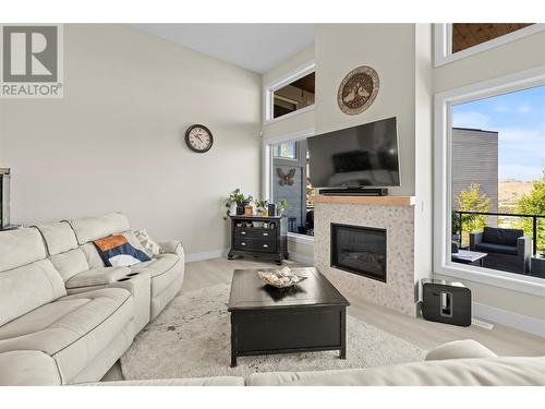 936 Mt Ida Drive, Vernon, BC - Indoor Photo Showing Living Room With Fireplace