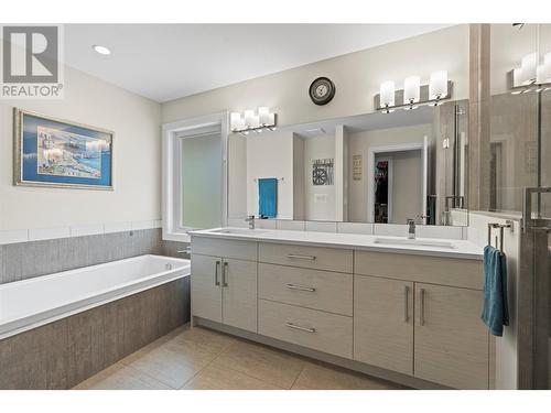 936 Mt Ida Drive, Vernon, BC - Indoor Photo Showing Bathroom