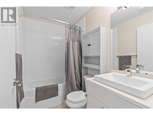 936 Mt Ida Drive, Vernon, BC - Indoor Photo Showing Bathroom