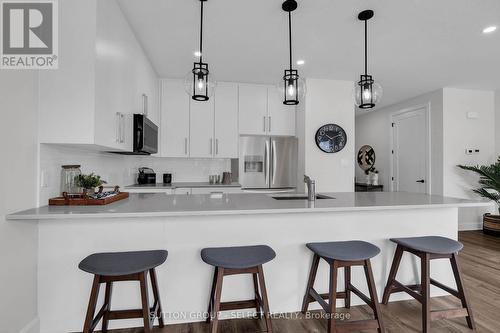 103 - 175 Doan Drive W, Middlesex Centre (Kilworth), ON - Indoor Photo Showing Kitchen With Upgraded Kitchen