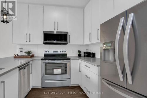 103 - 175 Doan Drive W, Middlesex Centre (Kilworth), ON - Indoor Photo Showing Kitchen With Upgraded Kitchen