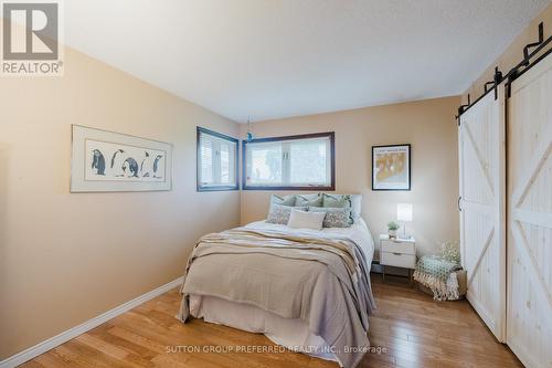 3304 Hamilton Road, Thames Centre (Dorchester), ON - Indoor Photo Showing Bedroom