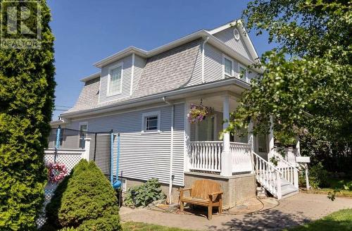 239 10Th  N Avenue, Creston, BC - Outdoor With Deck Patio Veranda