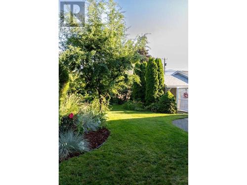 239 10Th  N Avenue, Creston, BC - Outdoor