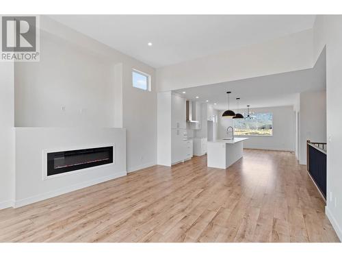 265 Rue Cheval Noir, Kamloops, BC - Indoor Photo Showing Living Room With Fireplace